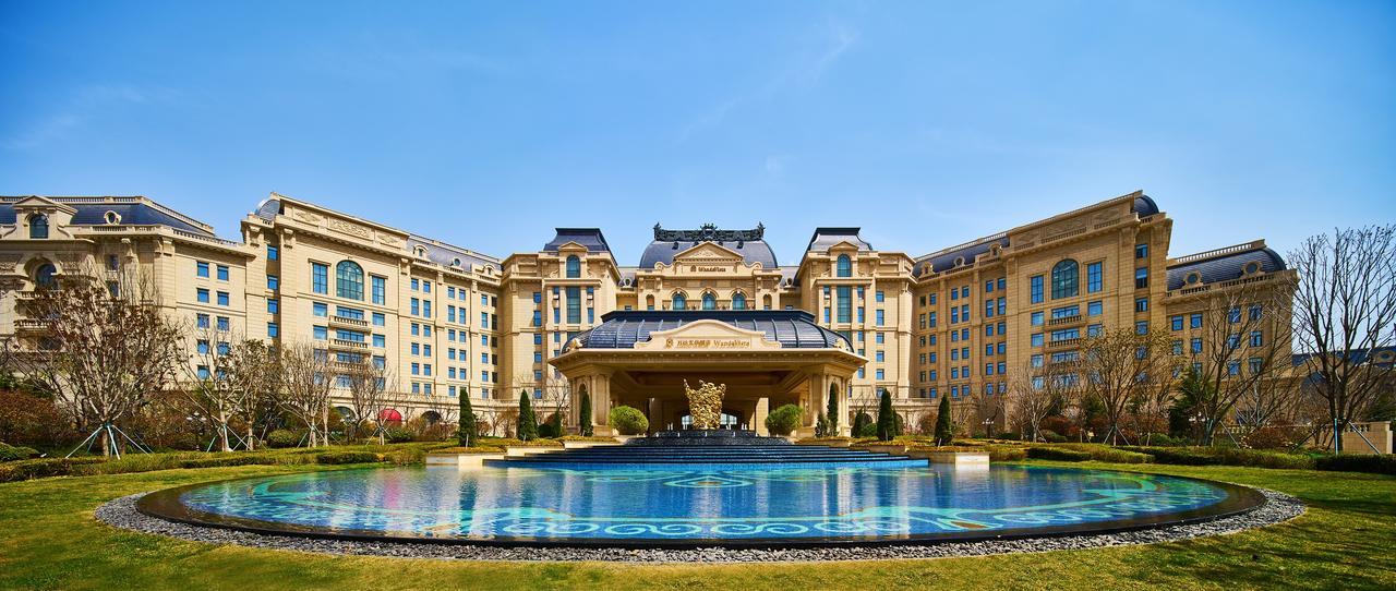 Wanda Vista Qingdao Movie Metropolis Hotel Exterior photo